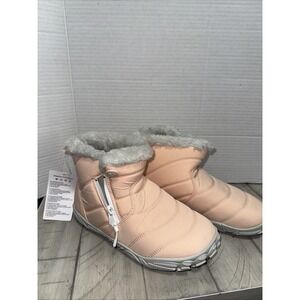 Women's Snow Boots Faux Fur Lined Side Zip Lightweight Ankle Boots NWT 37/6.5